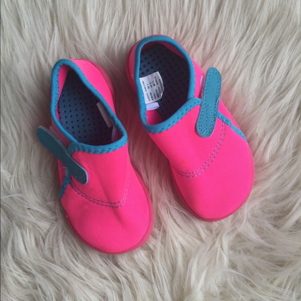 Toddler Girls Hot Pink Water Shoes Sz 6